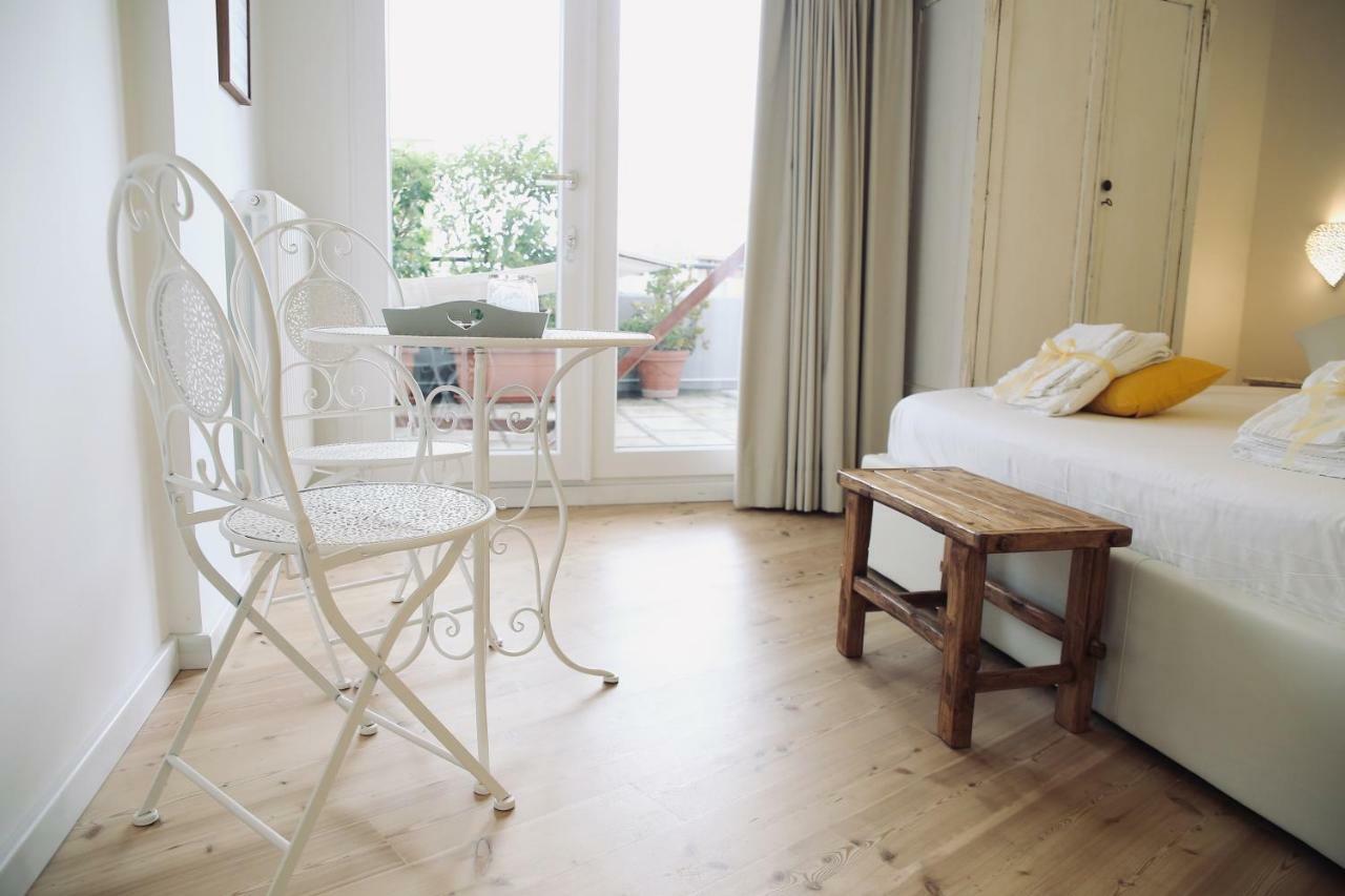 Le Home Rooms Лечче Екстер'єр фото